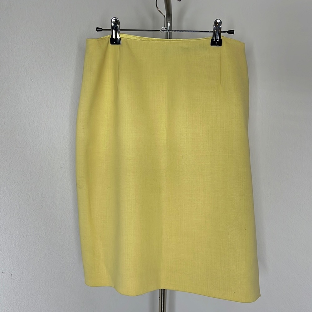 🔹 Vintage Valentino Lemon Yellow Wool Blend Skirt